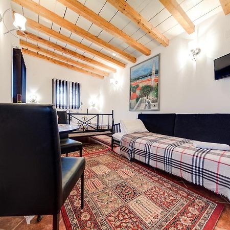 Oasis Seaside Rooms بودفا المظهر الخارجي الصورة